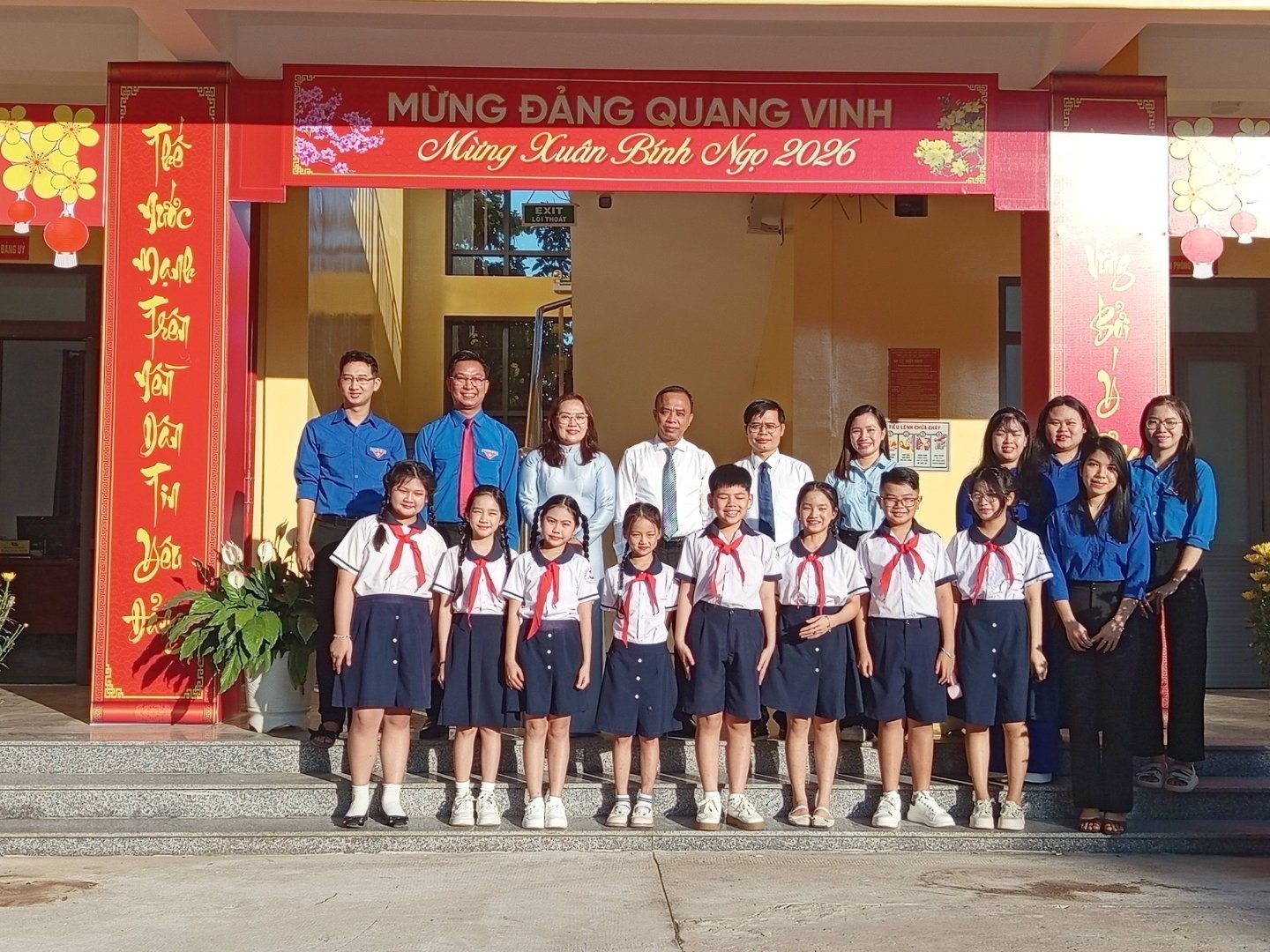 Đoàn thanh thiếu nhi xã Gia Kiệm đã đến chúc mừng Đảng bộ xã. nhân kỷ niệm 96 năm Ngày thành lập Đảng Cộng sản Việt Nam (3/2/1930-3/2/2026)