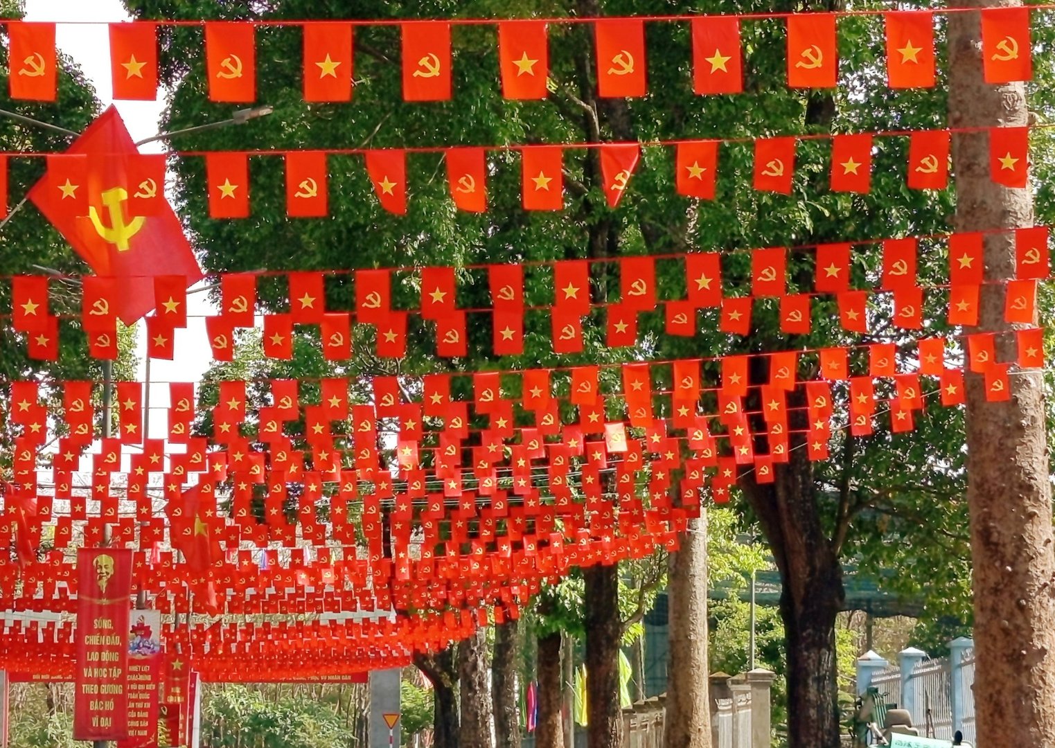 Nhiệt liệt chào mừng Đại hội đại biểu toàn quốc lần thứ XIV của Đảng