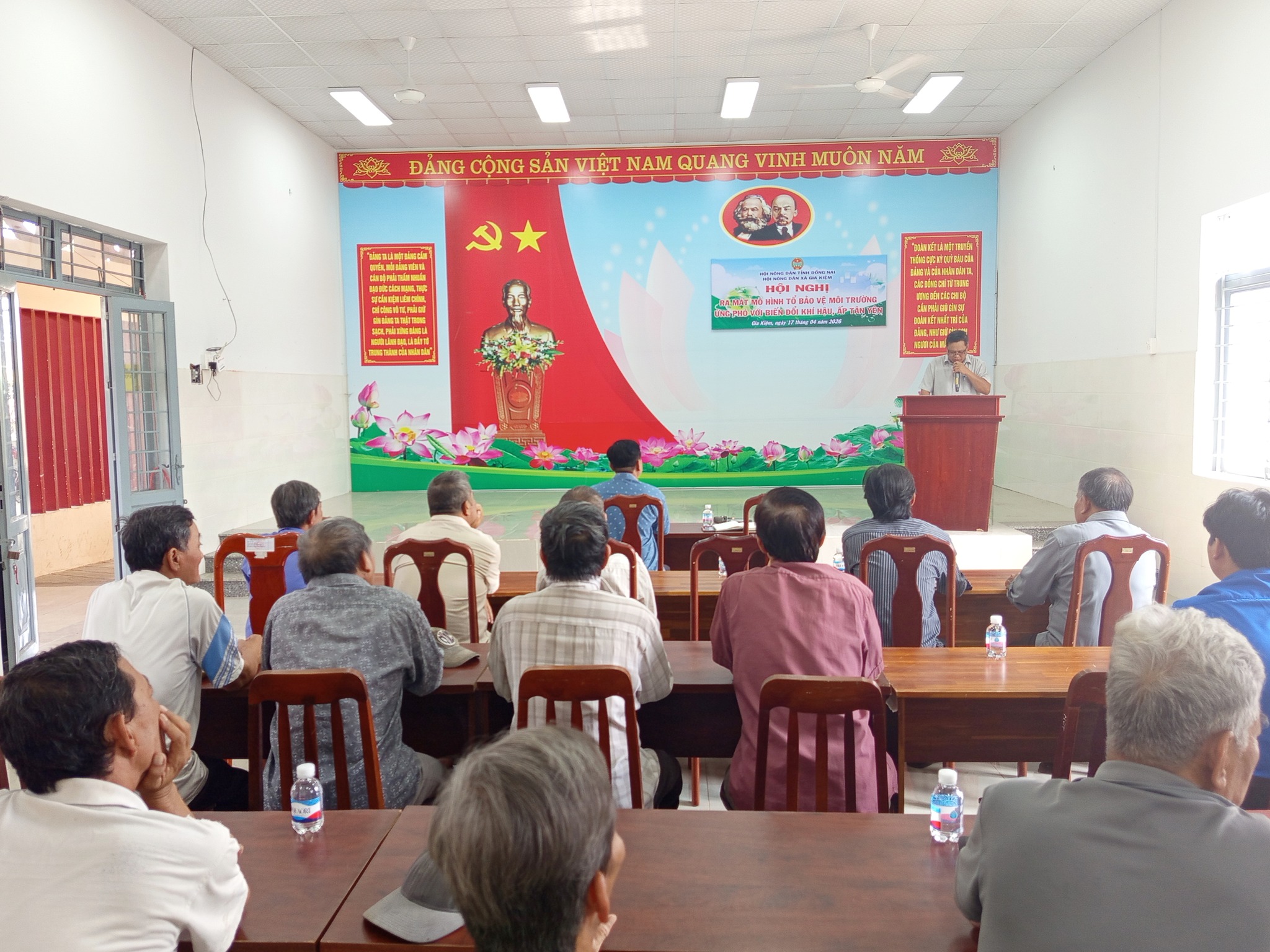 Chiều 17-4, Hội Nông dân xã Gia Kiệm, tỉnh Đồng Nai tổ chức hội nghị ra mắt mô hình Tổ bảo vệ môi tr