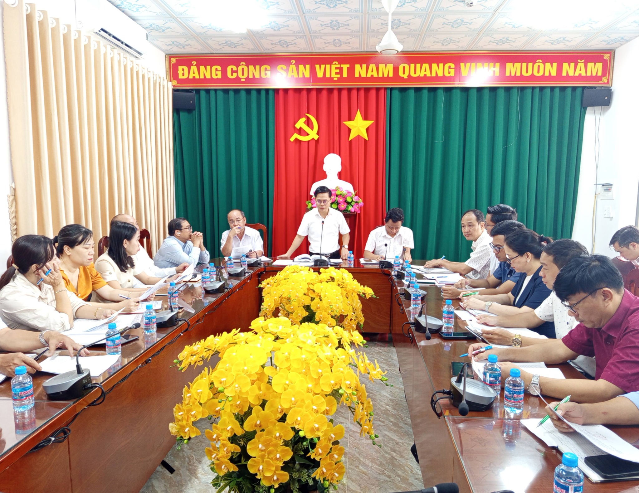 Sáng 17-4, Phó Bí thư Thường trực Đảng ủy xã Gia Kiệm, tỉnh Đồng Nai Lê Thành Chung đã có buổi làm v