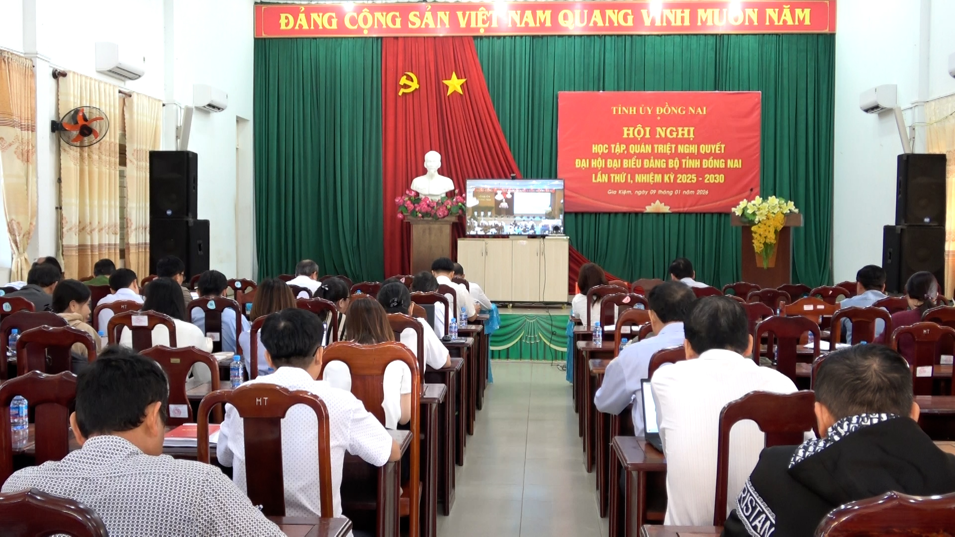 Tỉnh ủy Đồng Nai tổ chức học tập, quán triệt và tổ chức thực hiện Nghị quyết Đại hội đại biểu Đảng bộ tỉnh lần thứ I