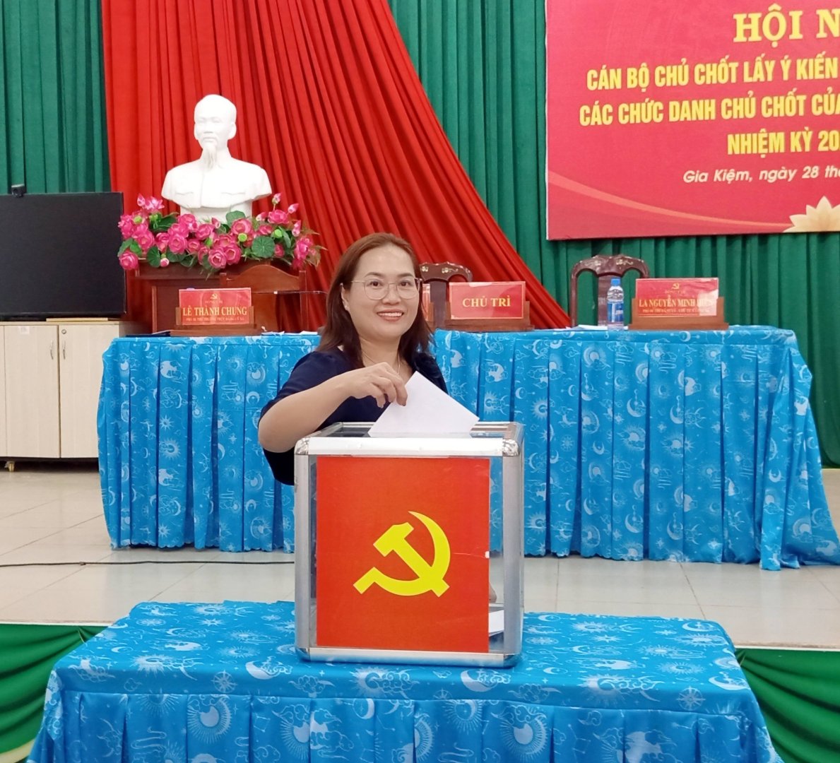 Hội nghị cán bộ chủ chốt lấy ý kiến giới thiệu cán bộ tái cử các chức danh chủ chốt của HĐND, UBND xã nhiệm kỳ 2026-2031