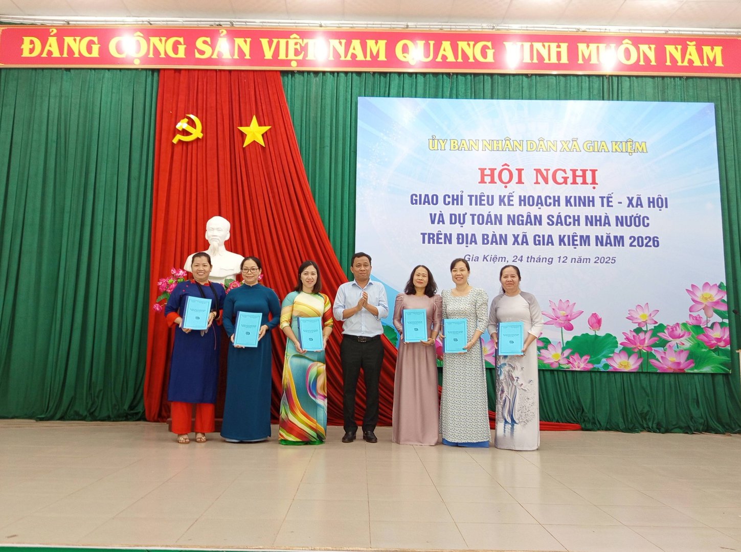Hoi Nghi Giao Chi Tieu Ke Hoach Kinh Te Xa Hoi Va Du Toan Ngan Sach Nha Nuoc Xa Gia Kiem Nam 2026 - Ảnh 10