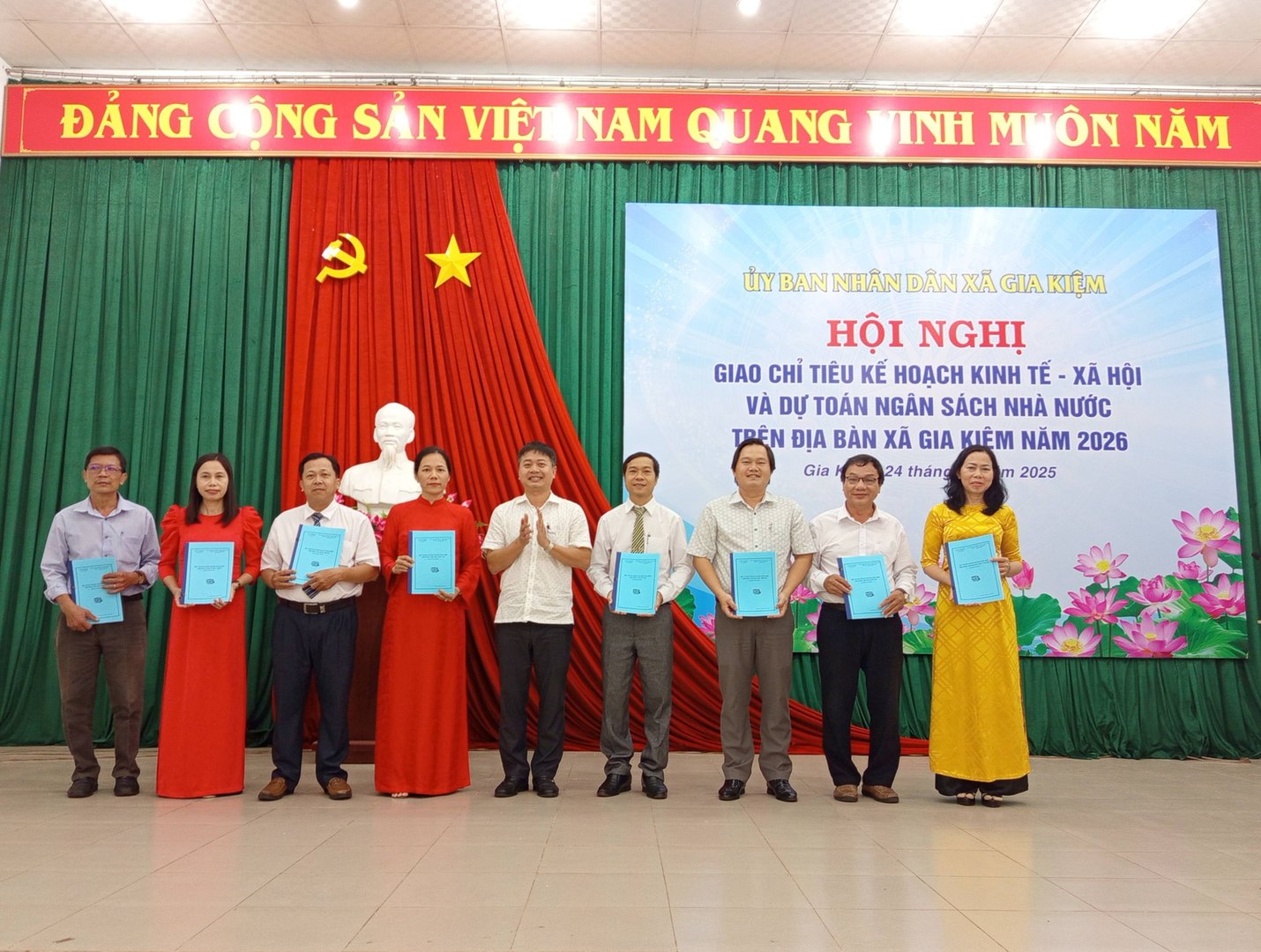 Hoi Nghi Giao Chi Tieu Ke Hoach Kinh Te Xa Hoi Va Du Toan Ngan Sach Nha Nuoc Xa Gia Kiem Nam 2026 - Ảnh 11