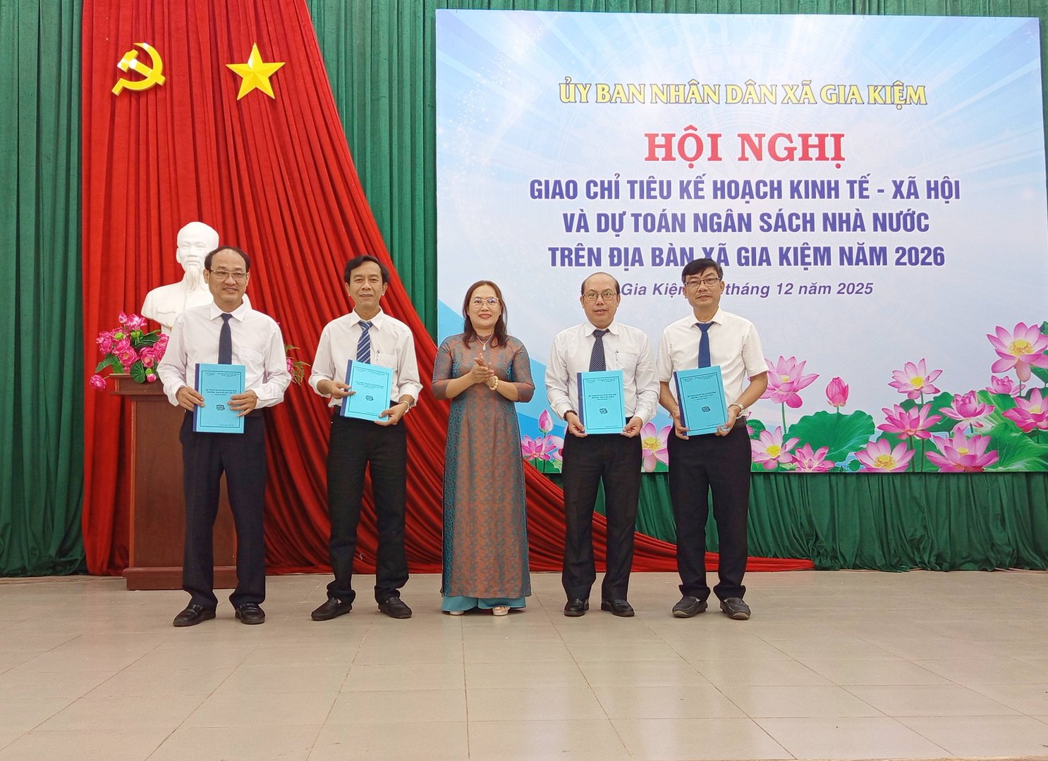 Hoi Nghi Giao Chi Tieu Ke Hoach Kinh Te Xa Hoi Va Du Toan Ngan Sach Nha Nuoc Xa Gia Kiem Nam 2026 - Ảnh 12