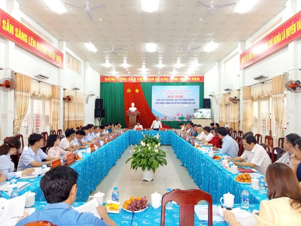 Hoi Nghi Giao Luu Trao Doi Hoc Tap Kinh Nghiem Van Hanh Chinh Quyen 2 Cap Giua Xa Gia Kiem Va Xa Long Ha - Ảnh 1