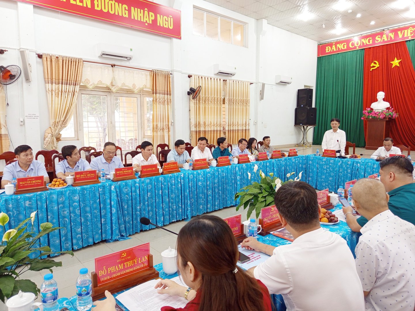 Hoi Nghi Giao Luu Trao Doi Hoc Tap Kinh Nghiem Van Hanh Chinh Quyen 2 Cap Giua Xa Gia Kiem Va Xa Long Ha - Ảnh 13