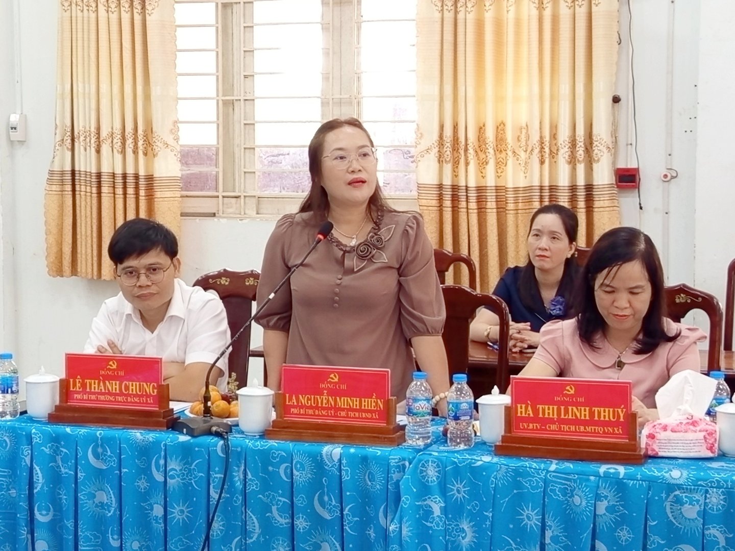 Hoi Nghi Giao Luu Trao Doi Hoc Tap Kinh Nghiem Van Hanh Chinh Quyen 2 Cap Giua Xa Gia Kiem Va Xa Long Ha - Ảnh 16