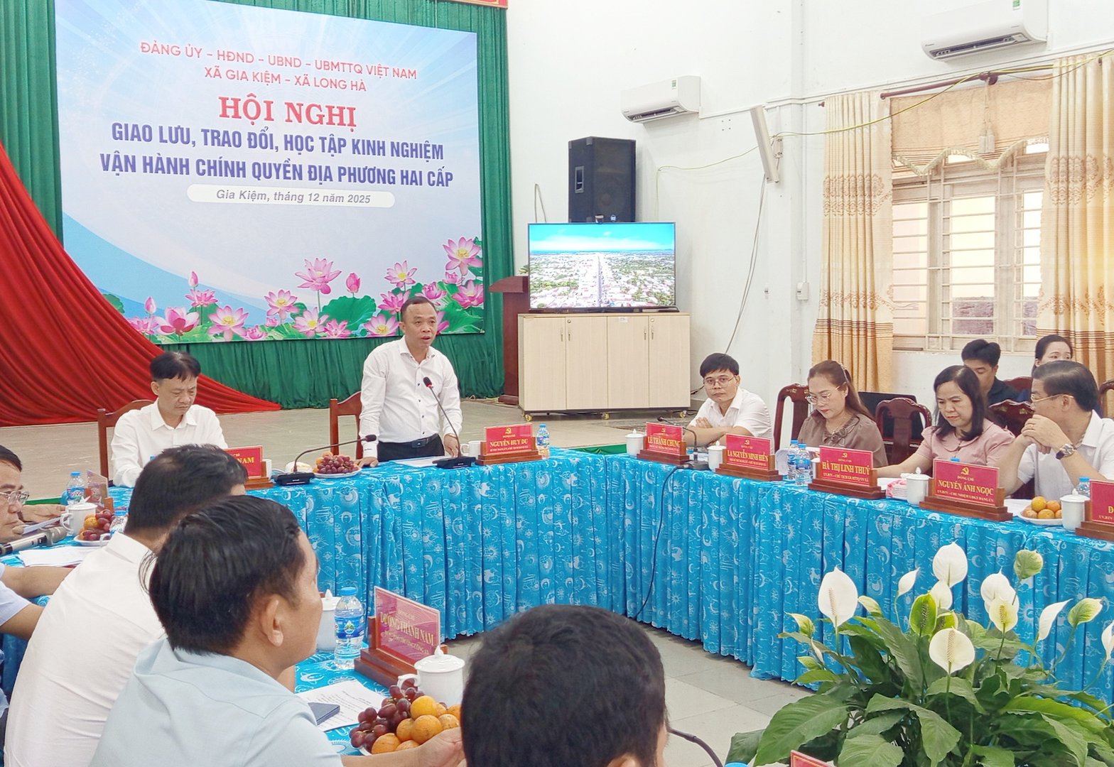 Hoi Nghi Giao Luu Trao Doi Hoc Tap Kinh Nghiem Van Hanh Chinh Quyen 2 Cap Giua Xa Gia Kiem Va Xa Long Ha - Ảnh 2