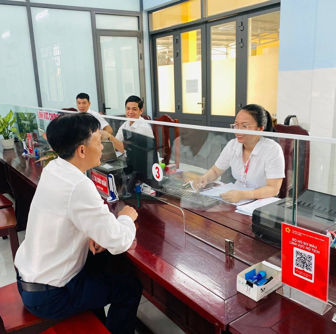 Hoi Nghi Giao Luu Trao Doi Hoc Tap Kinh Nghiem Van Hanh Chinh Quyen 2 Cap Giua Xa Gia Kiem Va Xa Long Ha - Ảnh 24