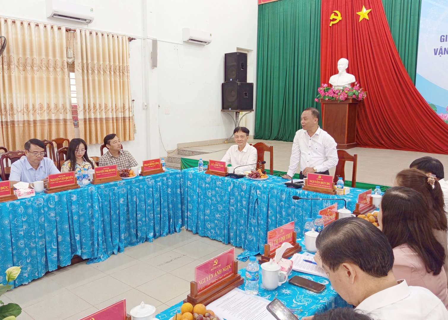 Hoi Nghi Giao Luu Trao Doi Hoc Tap Kinh Nghiem Van Hanh Chinh Quyen 2 Cap Giua Xa Gia Kiem Va Xa Long Ha - Ảnh 4