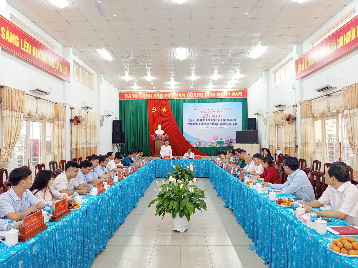 Hoi Nghi Giao Luu Trao Doi Hoc Tap Kinh Nghiem Van Hanh Chinh Quyen 2 Cap Giua Xa Gia Kiem Va Xa Long Ha - Ảnh 5