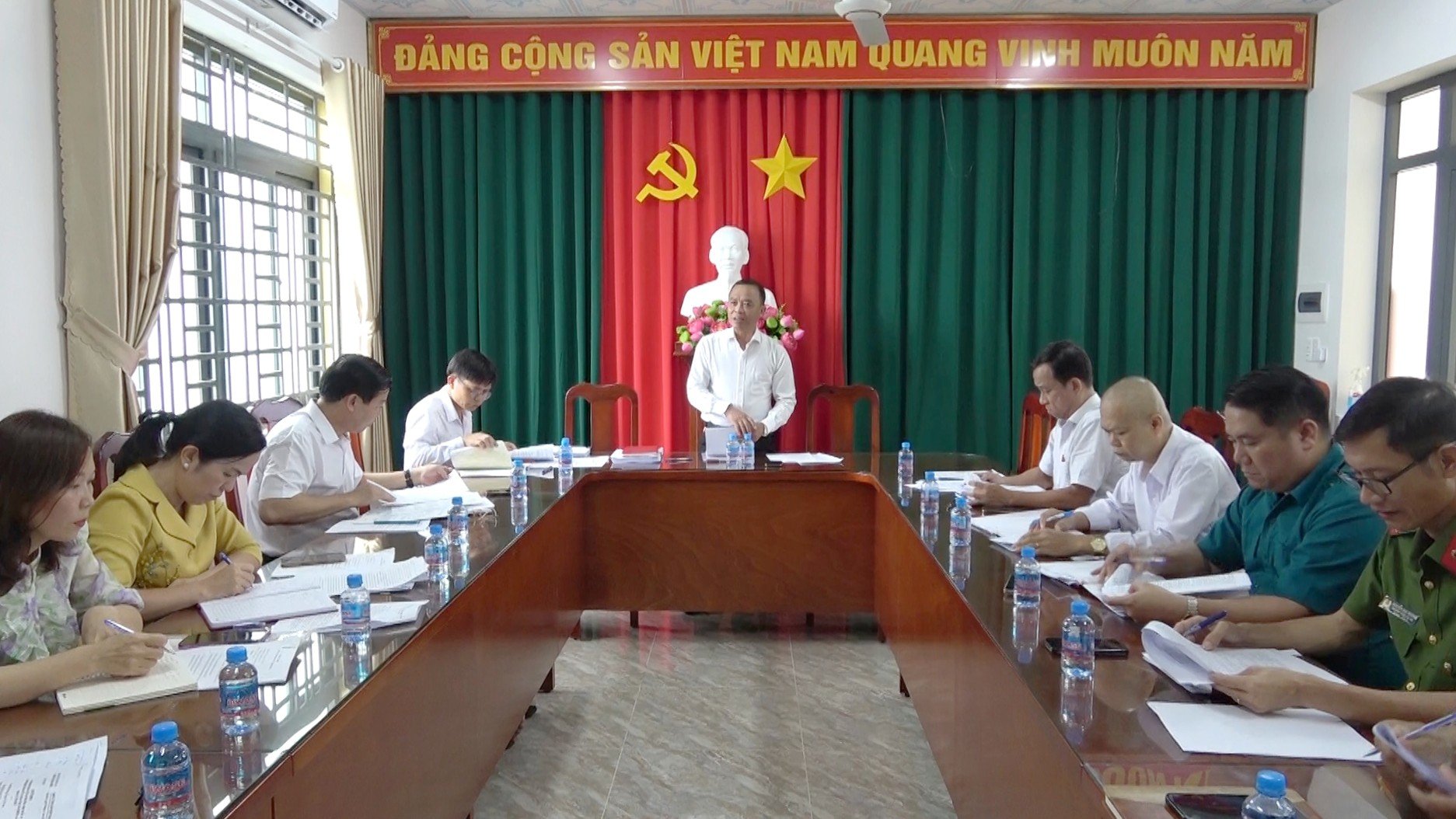 Hop Ban Chi Dao Thuc Hien Cong Tac Bau Cu - Ảnh 1