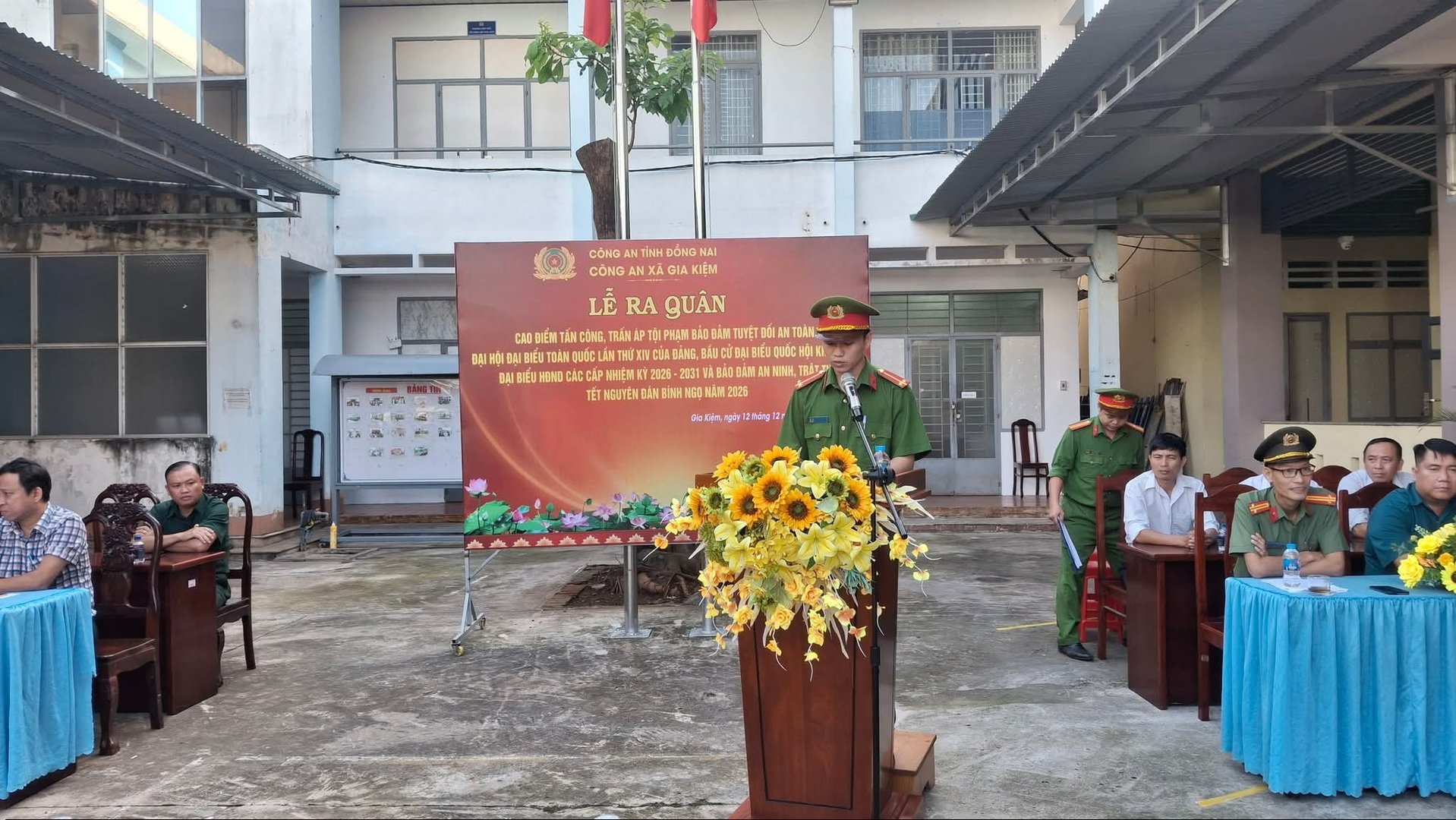 Ra Quan Thuc Hien Cao Diem Tan Con Tran Ap Toi Pham - Ảnh 3